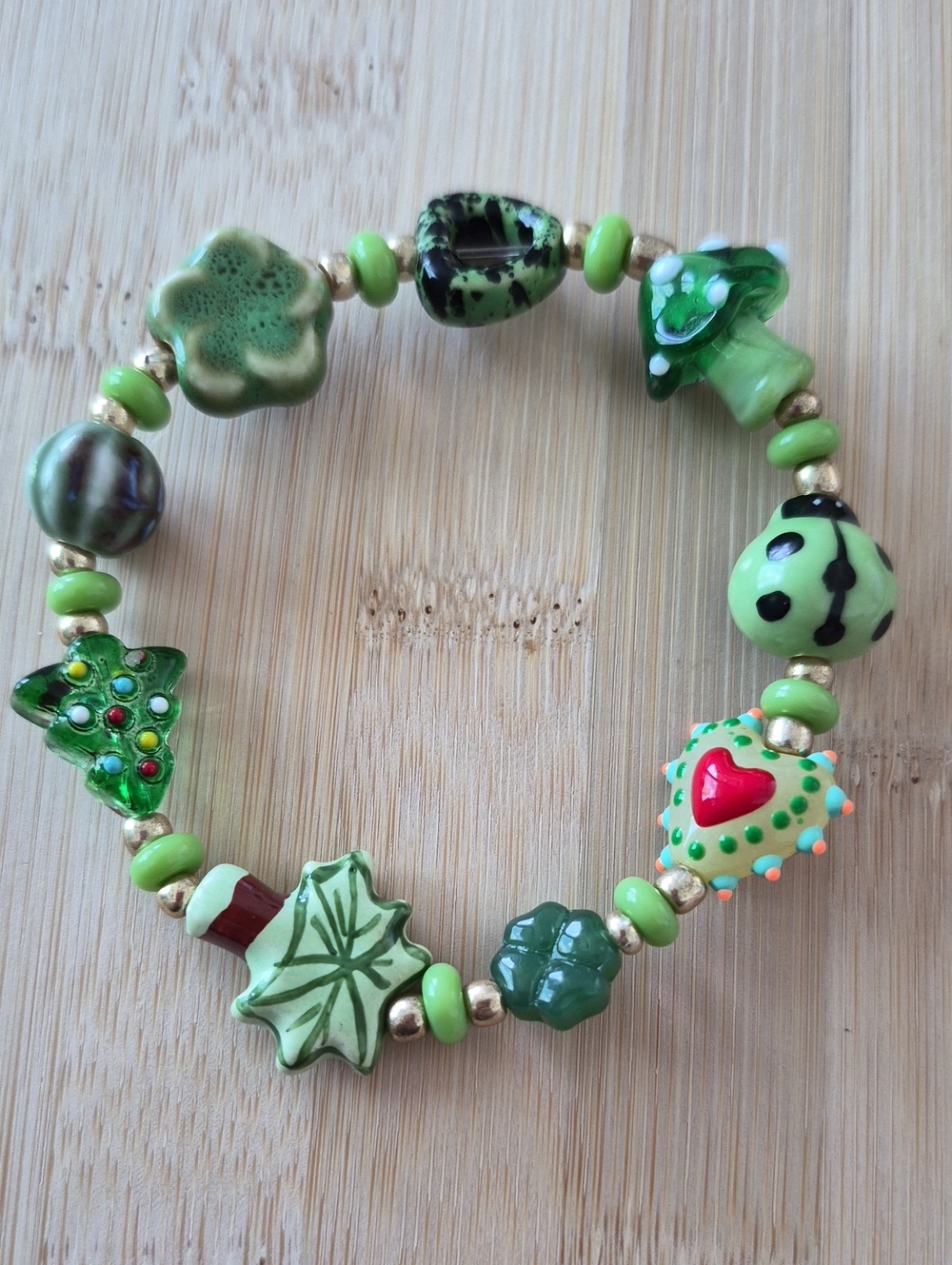 Green Mixed-Bead Women’s Stretch Bracelet